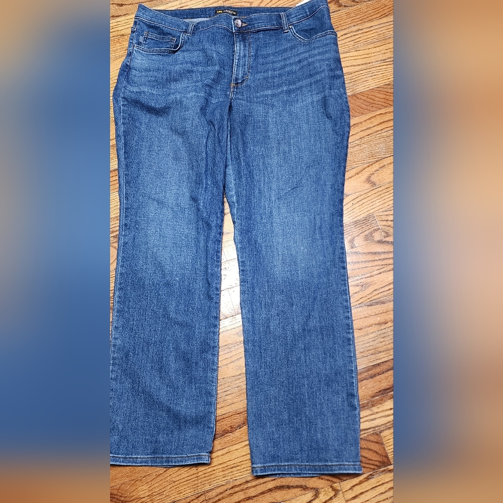 Lee's straight leg women's Blue Jeans size 18 Lee Relaxed fit Straight Leg